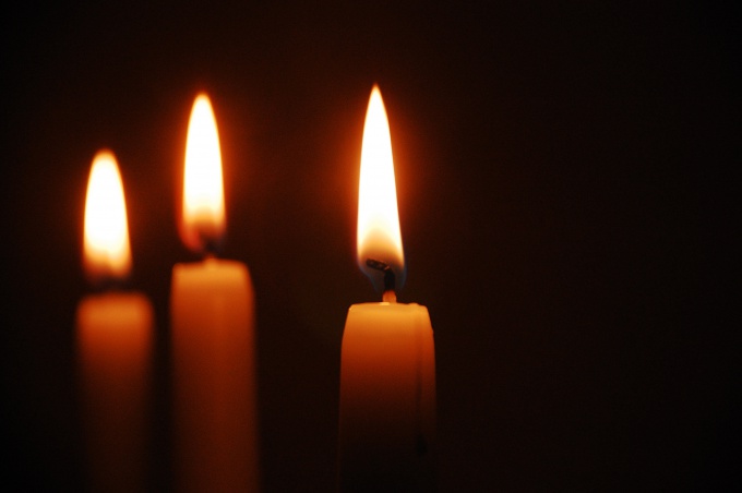 Как ставить свечи в храме