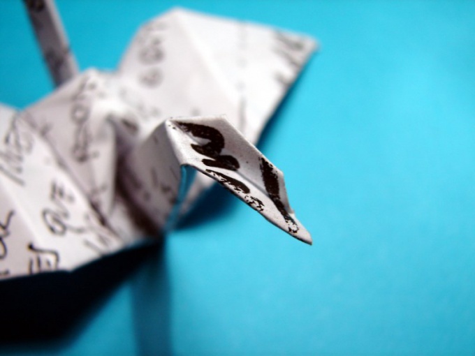 Как сделать бумажную птицу