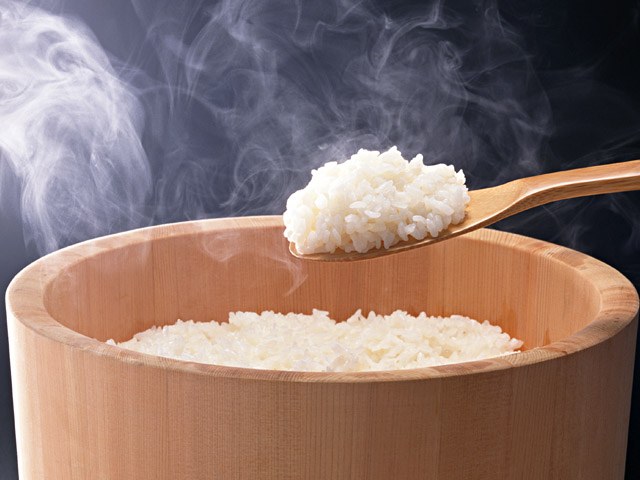 Как варить рис для крабового салата