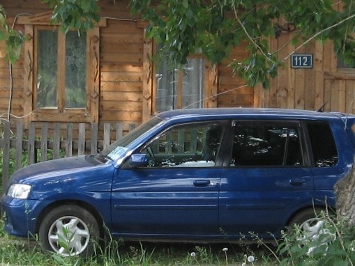 How to remove the scratches on the car