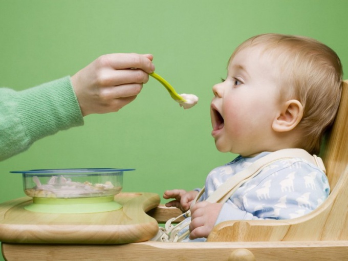 How to introduce baby foods at 4 months