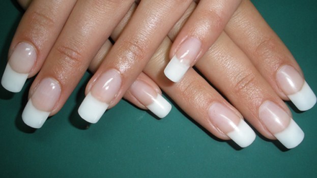 How to grow long and strong nails
