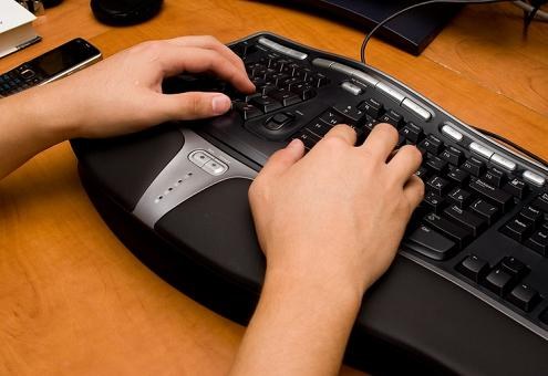 Как научиться быстро печатать на клавиатуре