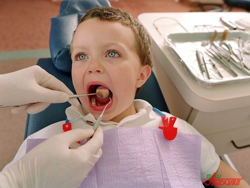 How to treat dental caries of the child in 2 years