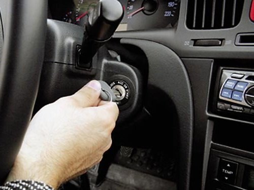How to connect the ignition switch
