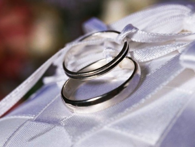 Как подметить серебряную свадьбу