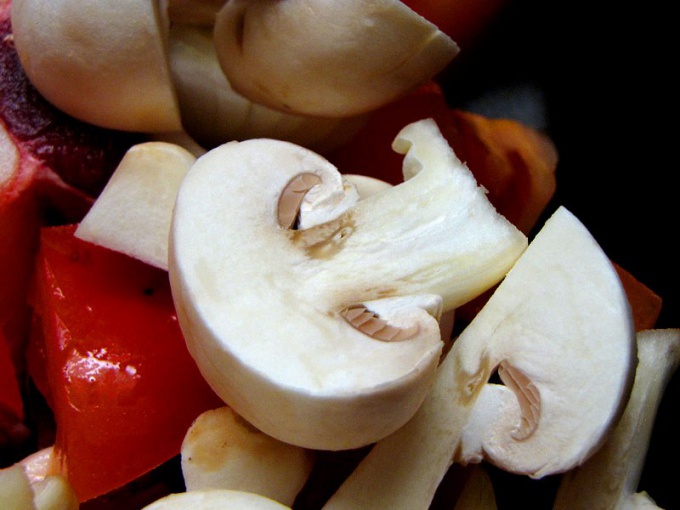 How delicious to cook mushrooms