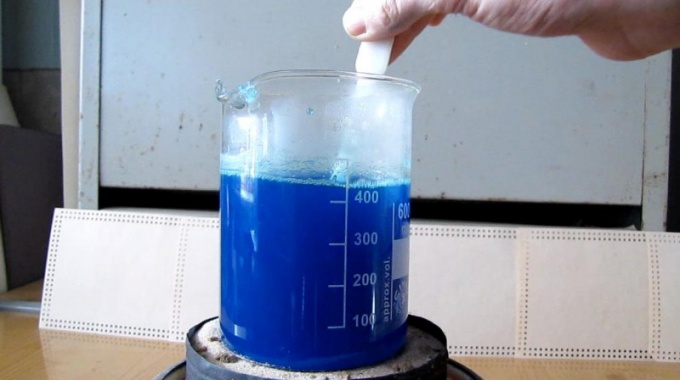 http://chemistry-chemists.com/Video/copper-sulfate-crystals.html