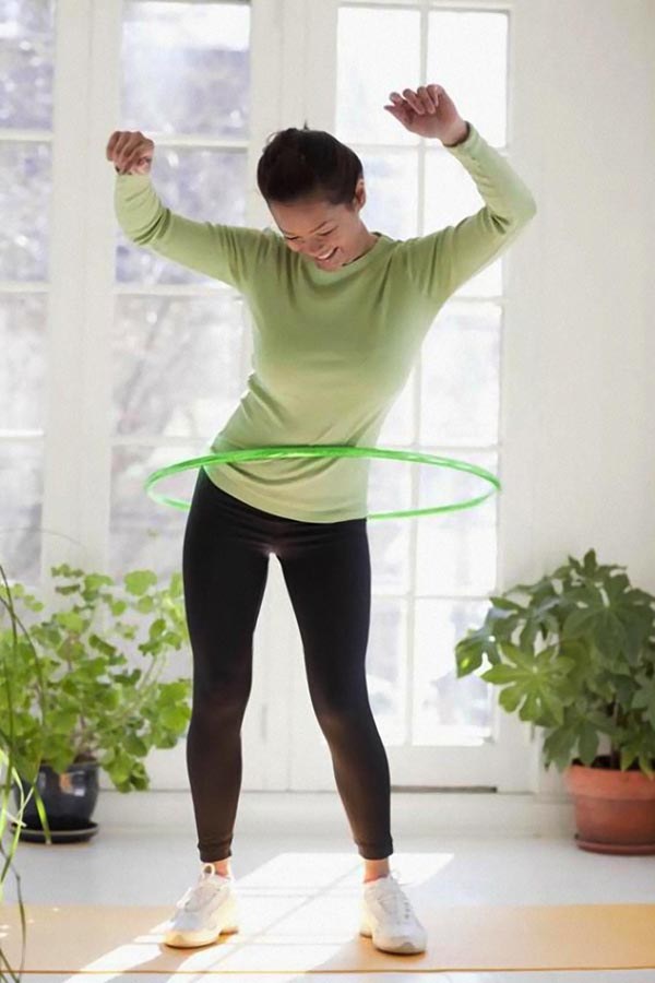 How to hula-Hoop to lose weight