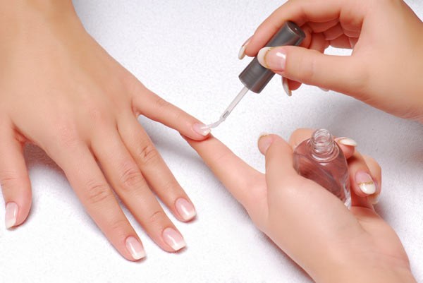 How to quickly dry nail Polish