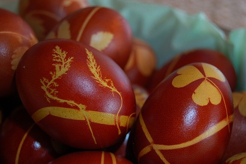 Чем красить яйца к Пасхе