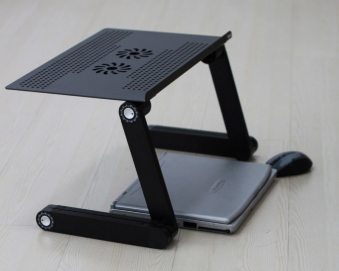 How to choose a laptop stand