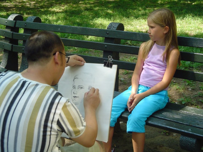 Как нарисовать портрет девочки