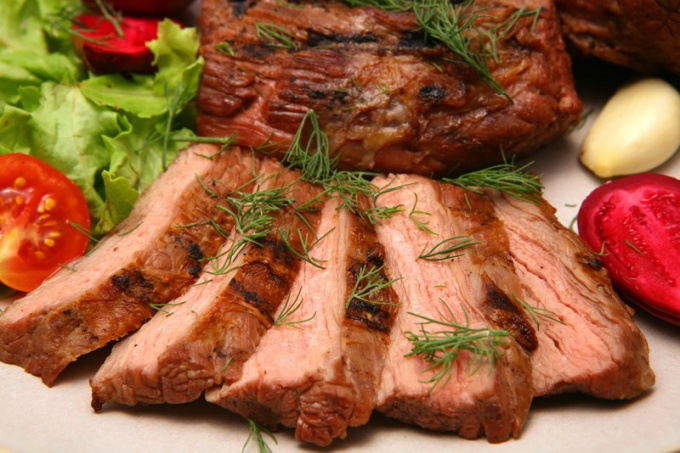 Как вкусно запечь мясо в духовке