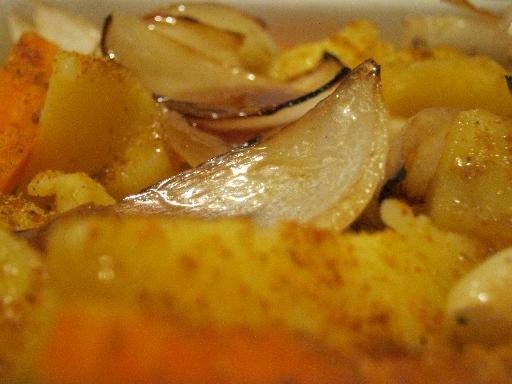 How delicious to cook the chicken with potatoes in the oven