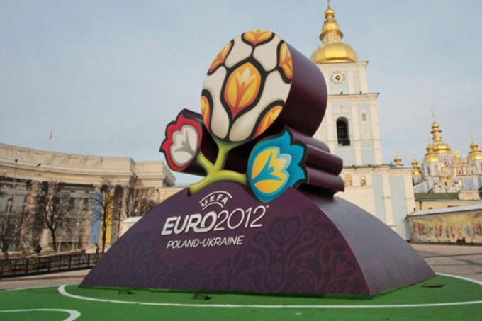 Как поехать на Евро 2012 в Украину