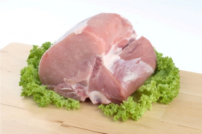 Как приготовить свинину в фольге