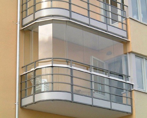 Как заработать на остеклении балконов и лоджий