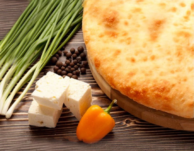 Как сделать осетинский пирог с сыром и картошкой