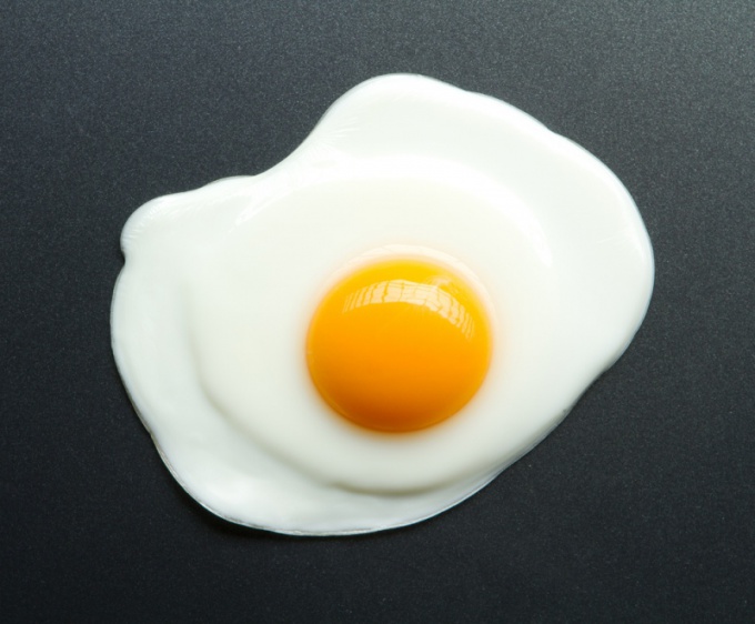 Как приготовить яичницу
