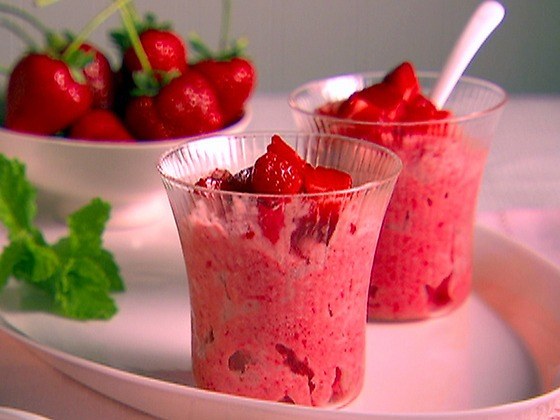 How to make cream of mascarpone with strawberries