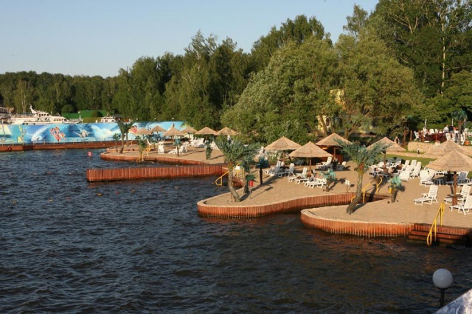 Какие пляжи в Москве открыты для купания
