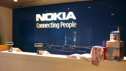 Почему закрылись все фирменные магазины Nokia в России