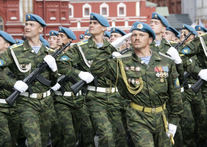 Как отмечают День офицера в России