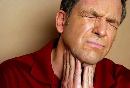 Как сделать лекарство для больного горла самостоятельно