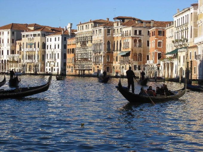 Как проходит регата Бурано в Венеции