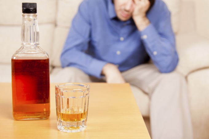 Как врачи предлагают решать проблему алкоголизма