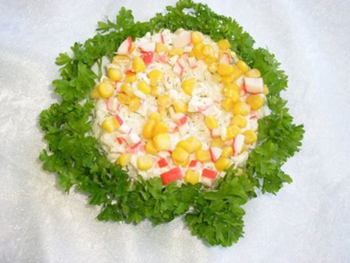 Популярный крабовый салат