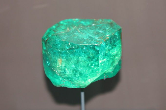How to choose emeralds?