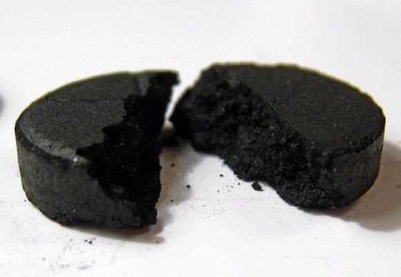 How to drink activated charcoal for poisoning