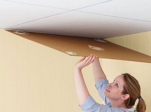 How to glue ceiling tiles to the plaster
