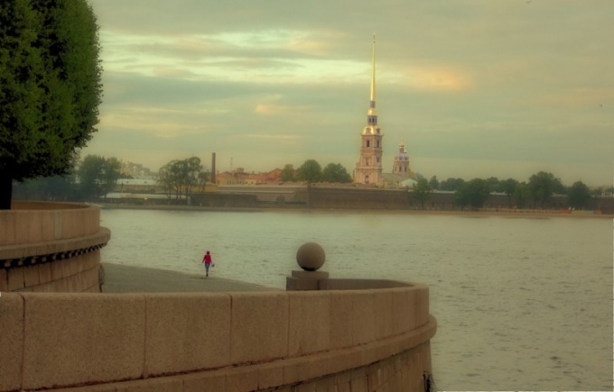 Where to go in St. Petersburg with a girl