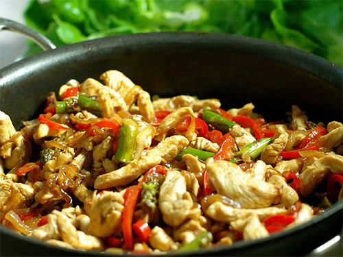 How to cook chicken in Thai