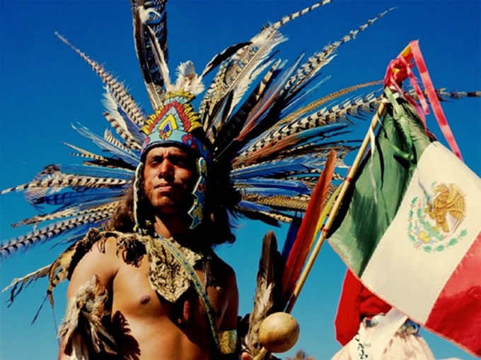 Зачем индейцы украшали свои головные уборы перьями