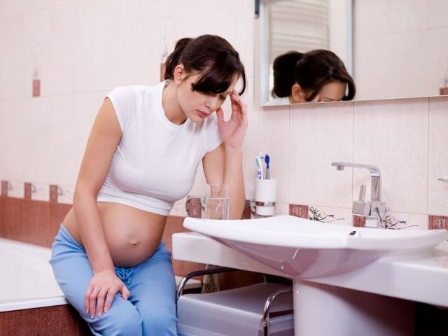 Токсикоз при беременности: что делать