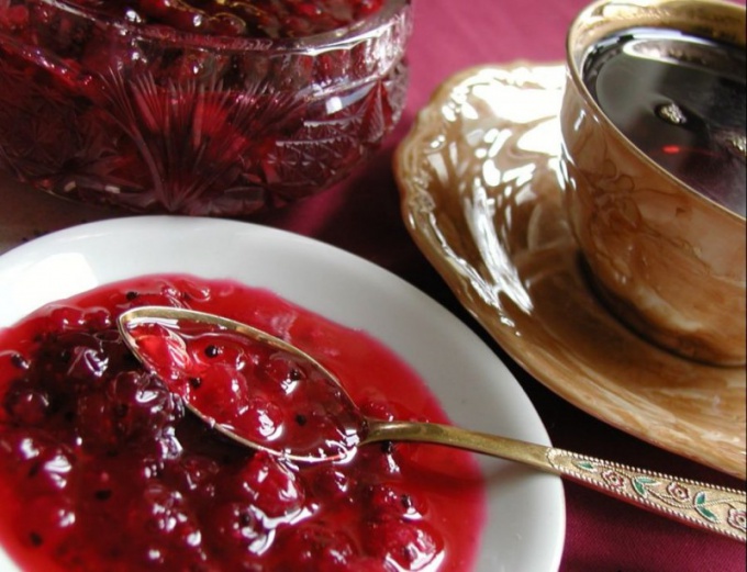 How to make jam in a slow cooker