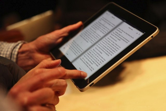 how to download books on ipad