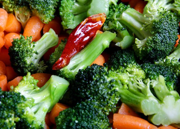 How to cook broccoli with vegetables