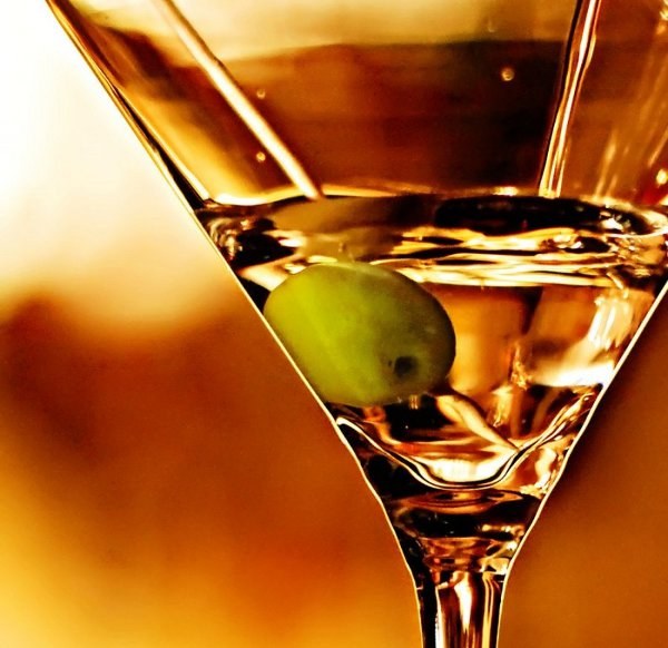 What is better to drink a Martini