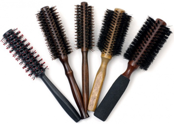 What is a round brush