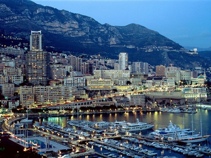 Почему жители Монако называются монегаски