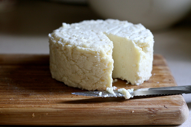 Как приготовить сыр из творога