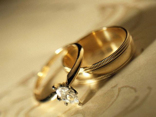 What to do with that wedding ring after a divorce