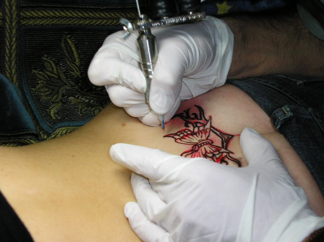 How to quickly heal a tattoo