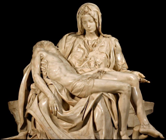 "Pieta" by Michelangelo full of tragedy, the plastic power and internal tensions