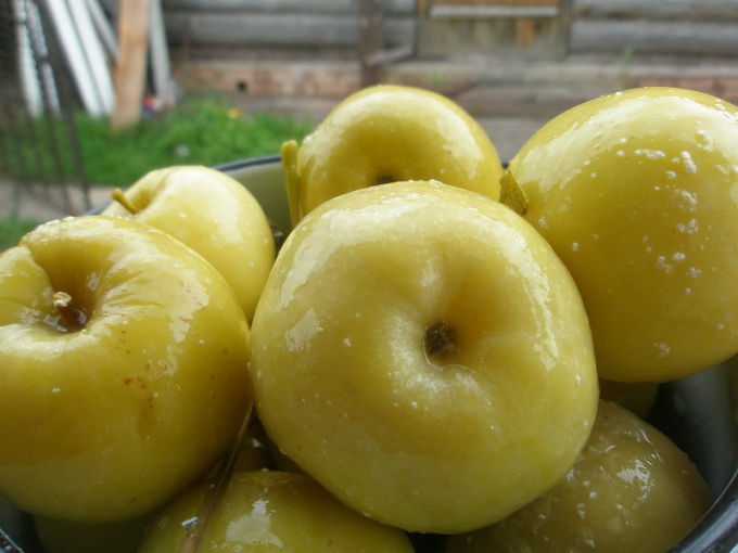 Полезные свойства моченых яблок